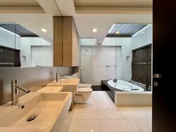 Queen's Road (D10), Detached #596398781